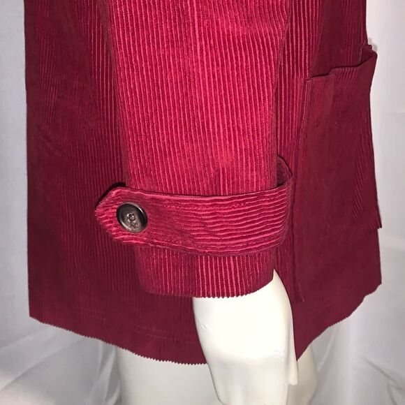 VGT corduroy button-down jacket. Size medium - Picture 6 of 10